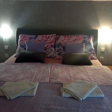 Apartman Vidovic Leilighet Korenica Eksteriør bilde