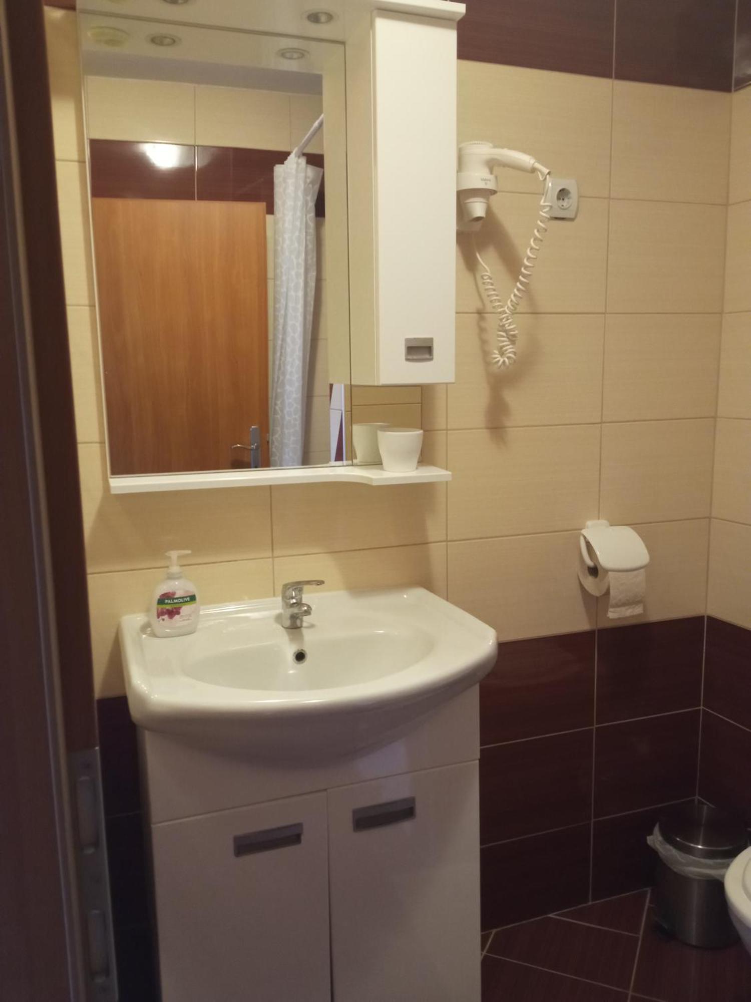 Apartman Vidovic Leilighet Korenica Eksteriør bilde